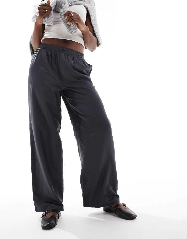 ONLY ONLY pull-on wide leg trousers in charcoal 2