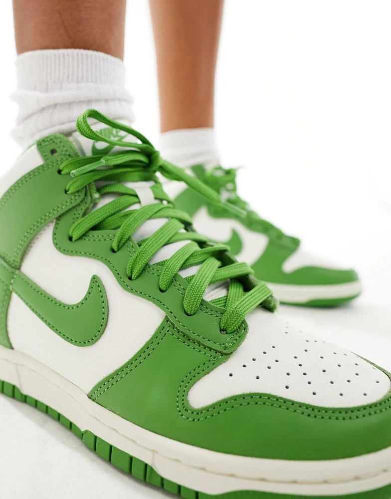 Nike Nike Dunk high trainers in white and chlorophyll green 4