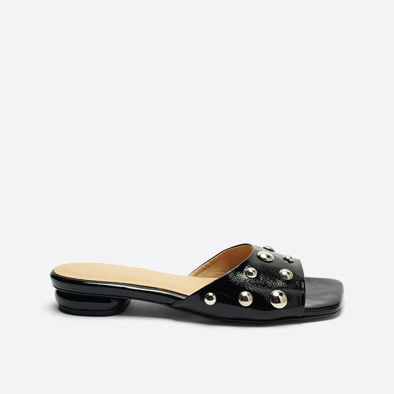 Intentionally Blank Sadie Sandal 1