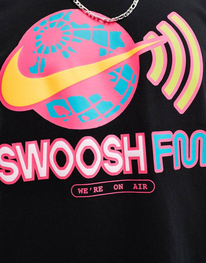 Nike Swoosh FM graphic バックプリント ブラックＴシャツ Nike Swoosh FM graphic t-shirt in black | ASOS