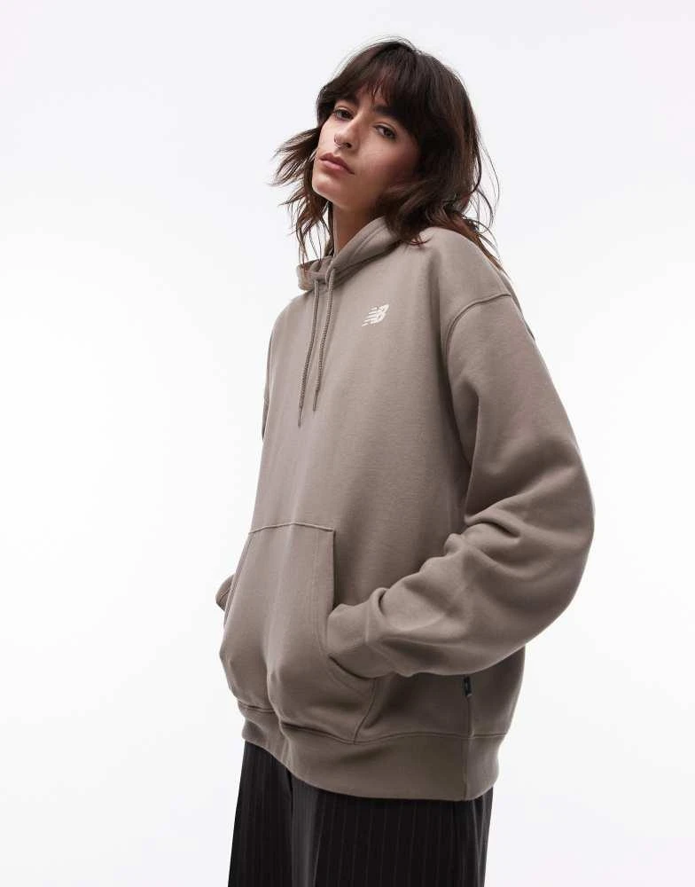 New Balance New Balance athletics club hoodie in grey 1