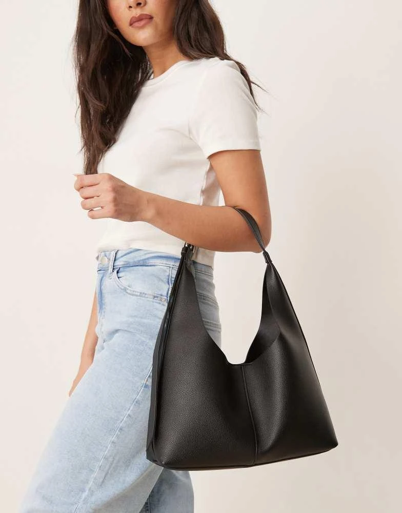 GINA TRICOT Gina Tricot slouchy shoulder bag in black 4