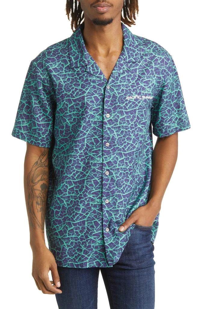 PacSun Earthquake Short Sleeve Button-Up Camp Shirt 1