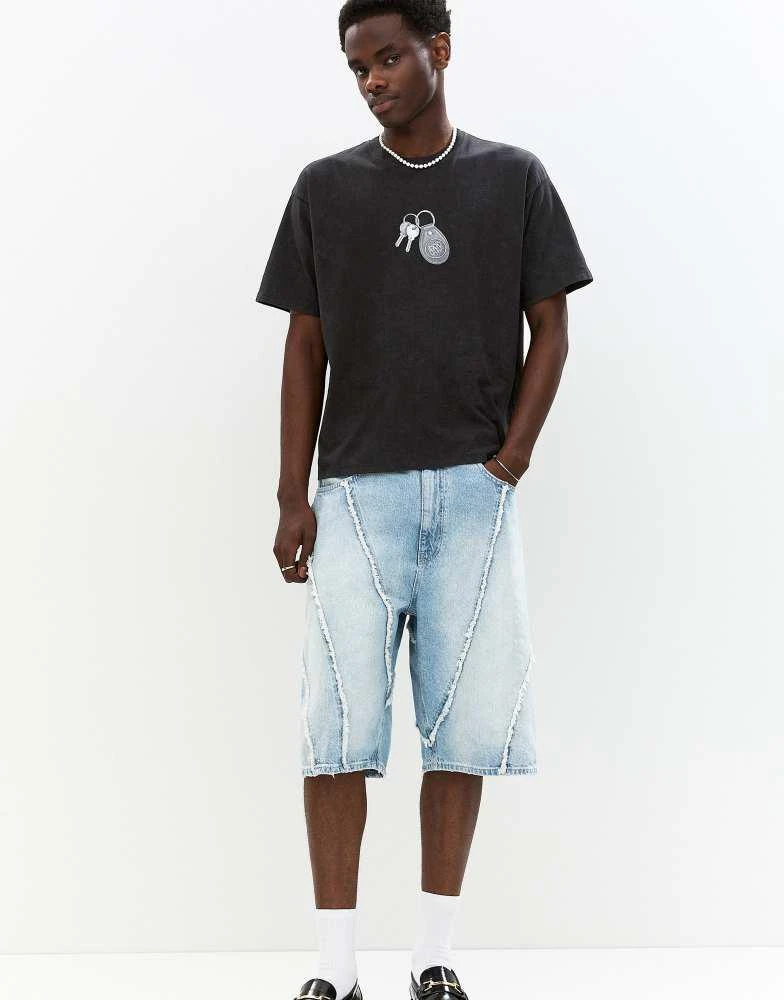 Pull&Bear Pull&Bear GNX key t-shirt in black 3