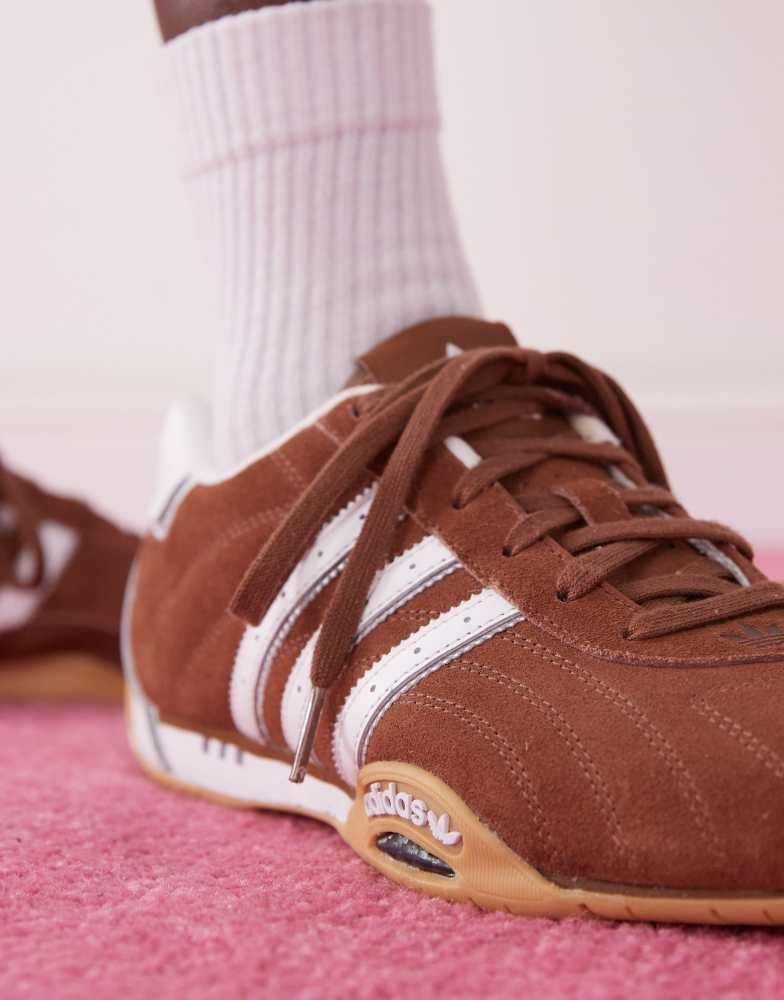 Adidas adidas Originals AdiRacer Low trainers brown and