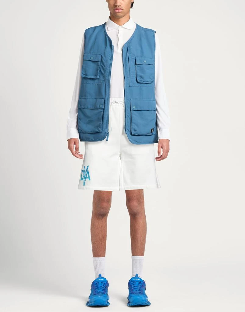 DUVETICA Shorts & Bermuda 2