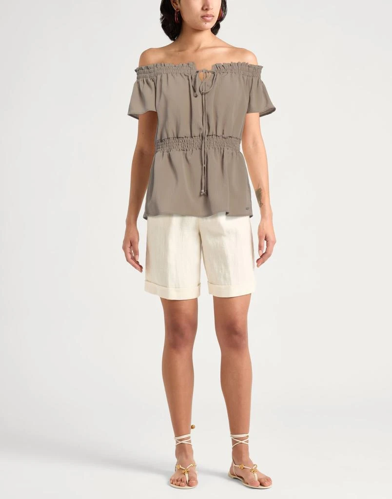 GUESS Off-the-shoulder top 2