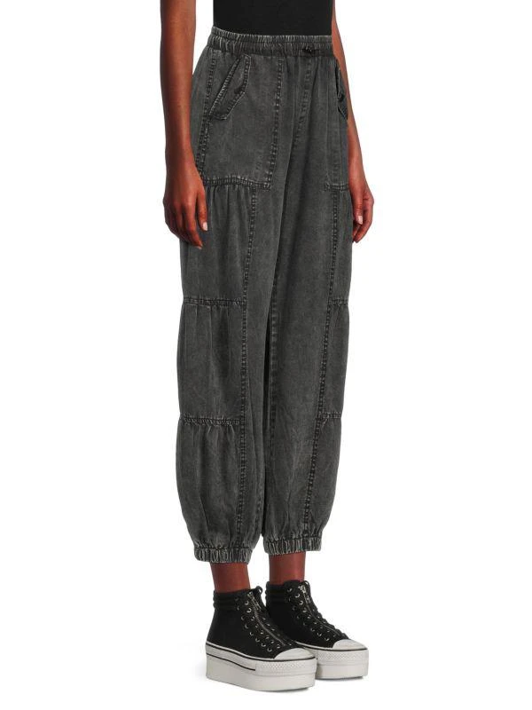 Vintage Havana Dark Washed Cargo Jeans 3