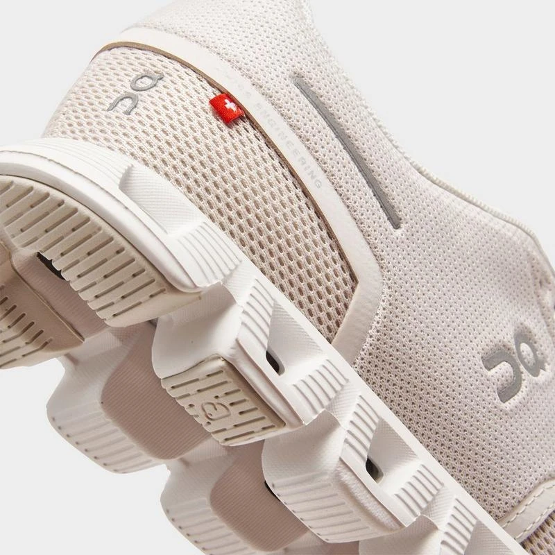 On Women's On Cloud 5 Running Shoes 3