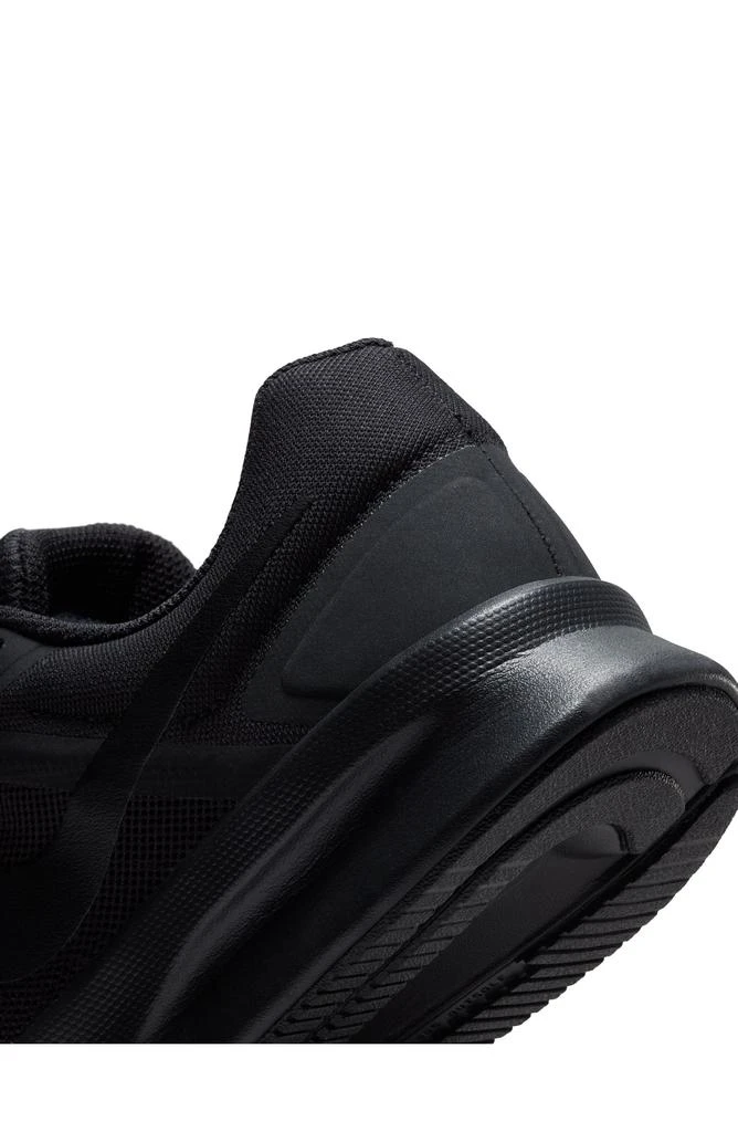 NIKE Run Swift 3 Running Shoe 8