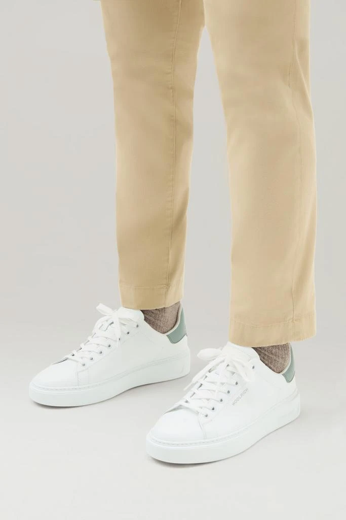 WO-FOOTWEAR Classic Court Sneakers in Leather with Contrasting Patch - Men - White 6