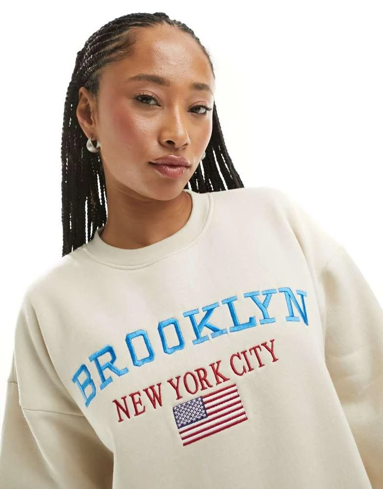 Daisy Street Daisy Street relaxed fleece sweatshirt with Brooklyn embroidery 2