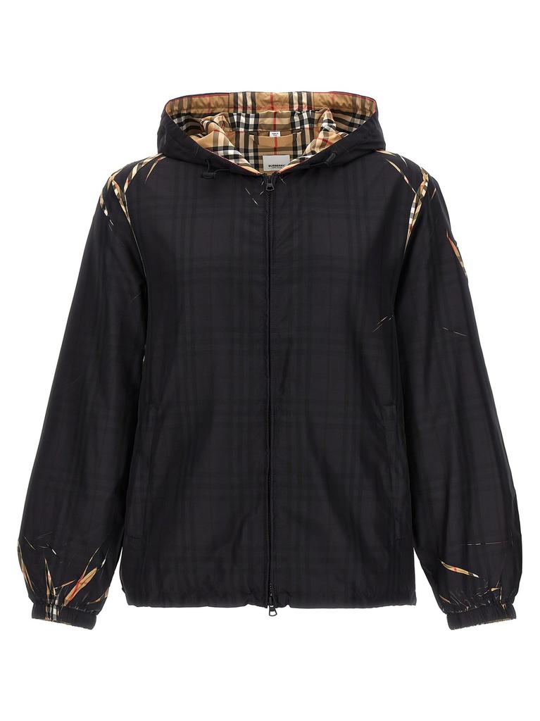 BURBERRY 黒 フード付きジャケット 22745204_52796392_322.jpg