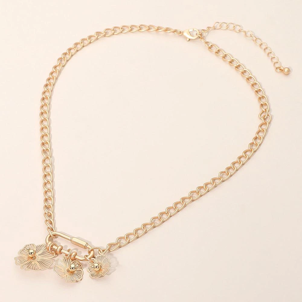 FASHNZFAB Metal Cutout Triple Flower Charm Carabiner Pendant Chain Necklace 3