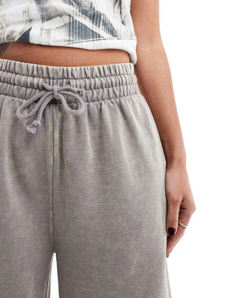ASOS ASOS DESIGN heavyweight longline sweat shorts in acid grey wash 2