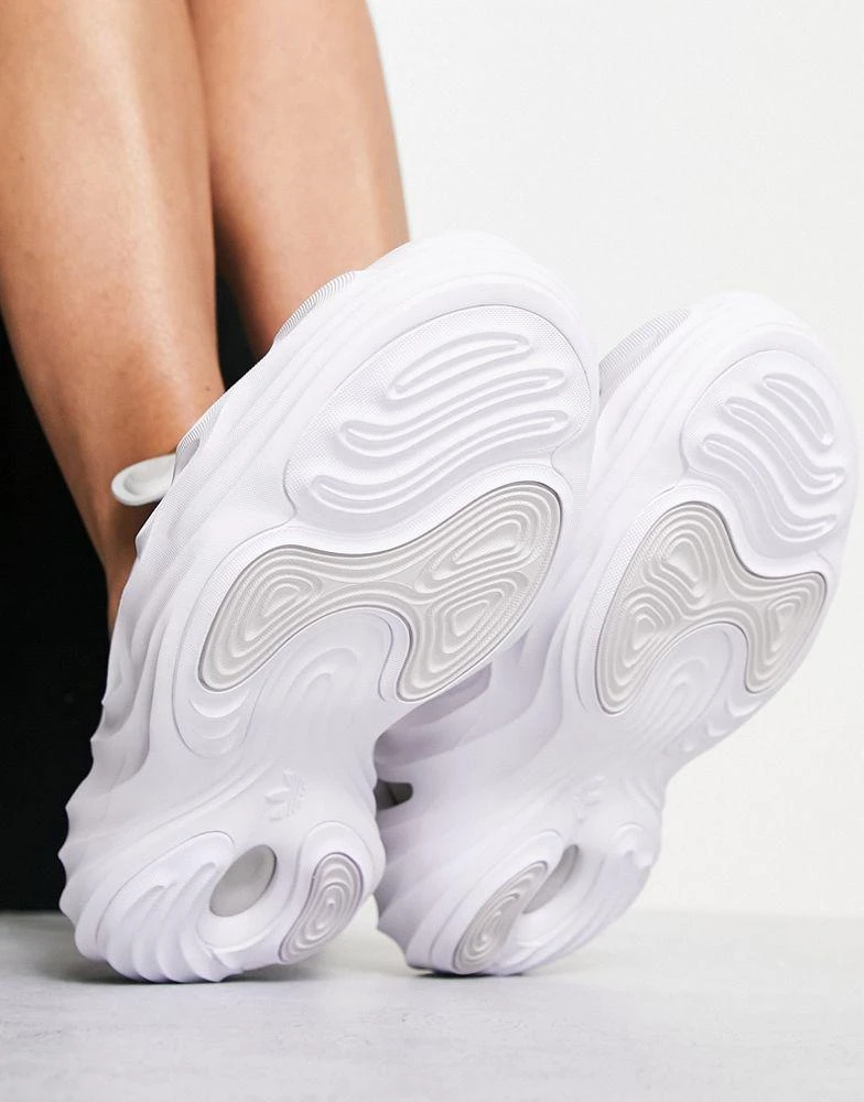 Adidas adidas Originals Fom Quake trainers in white 2