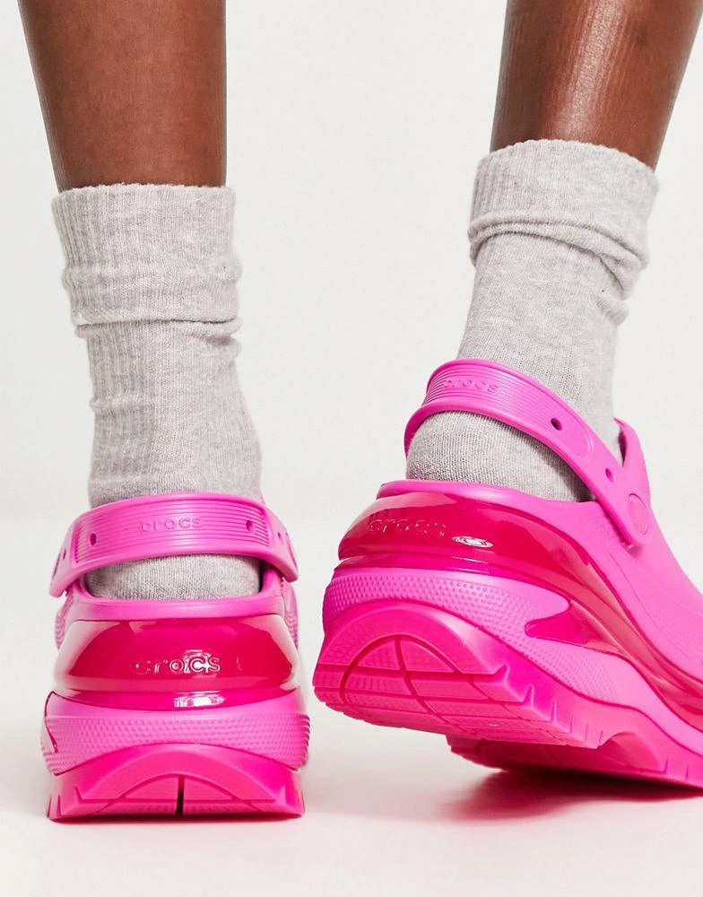 Crocs Crocs mega crush clogs in juice