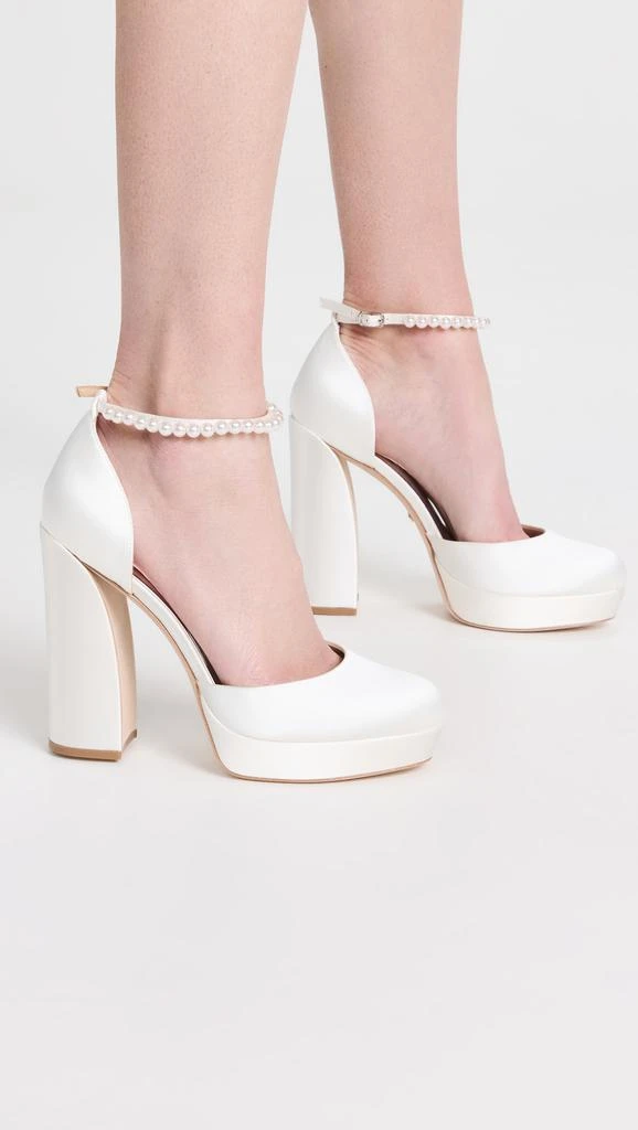 Badgley Mischka Felixa Pumps 3
