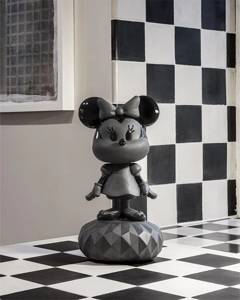 Lladro Minnie Total Black Sculpture 5