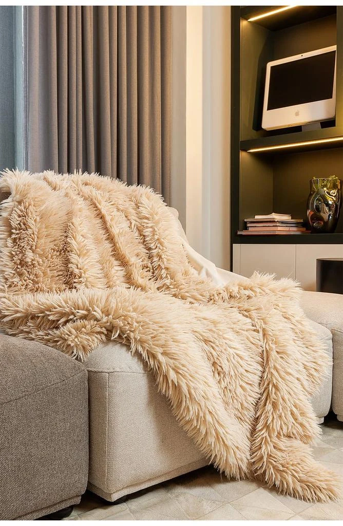 LUXE Faux Fur Throw - 50" x 60" - Tibetan 4