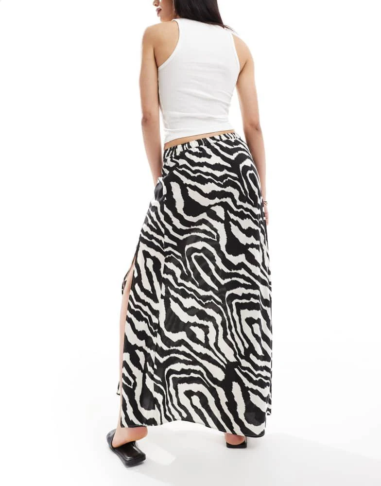 ASOS ASOS DESIGN high split maxi skirt in mono zebra print 2