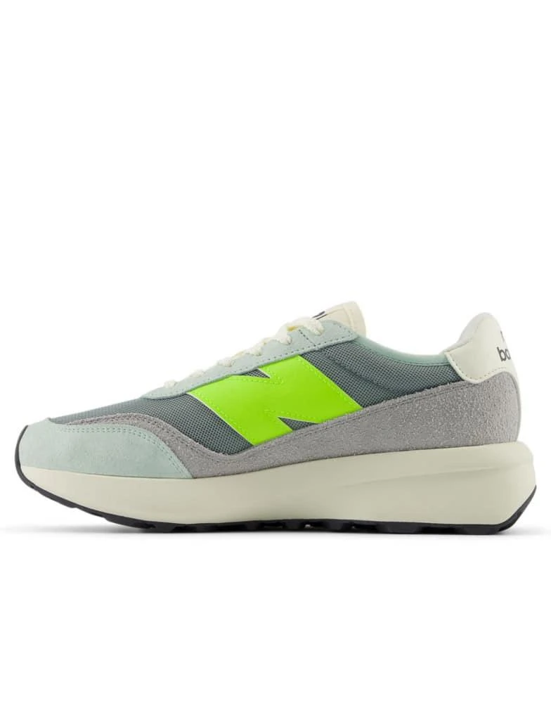 New Balance New Balance 370 trainers in juniper 4