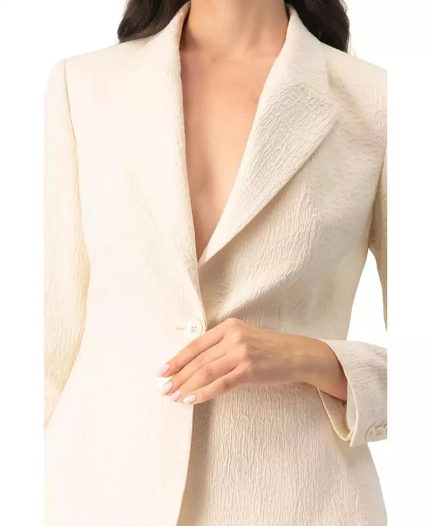 Ivonne Women
s Single-Breasted Textured Tailored Blazer 6