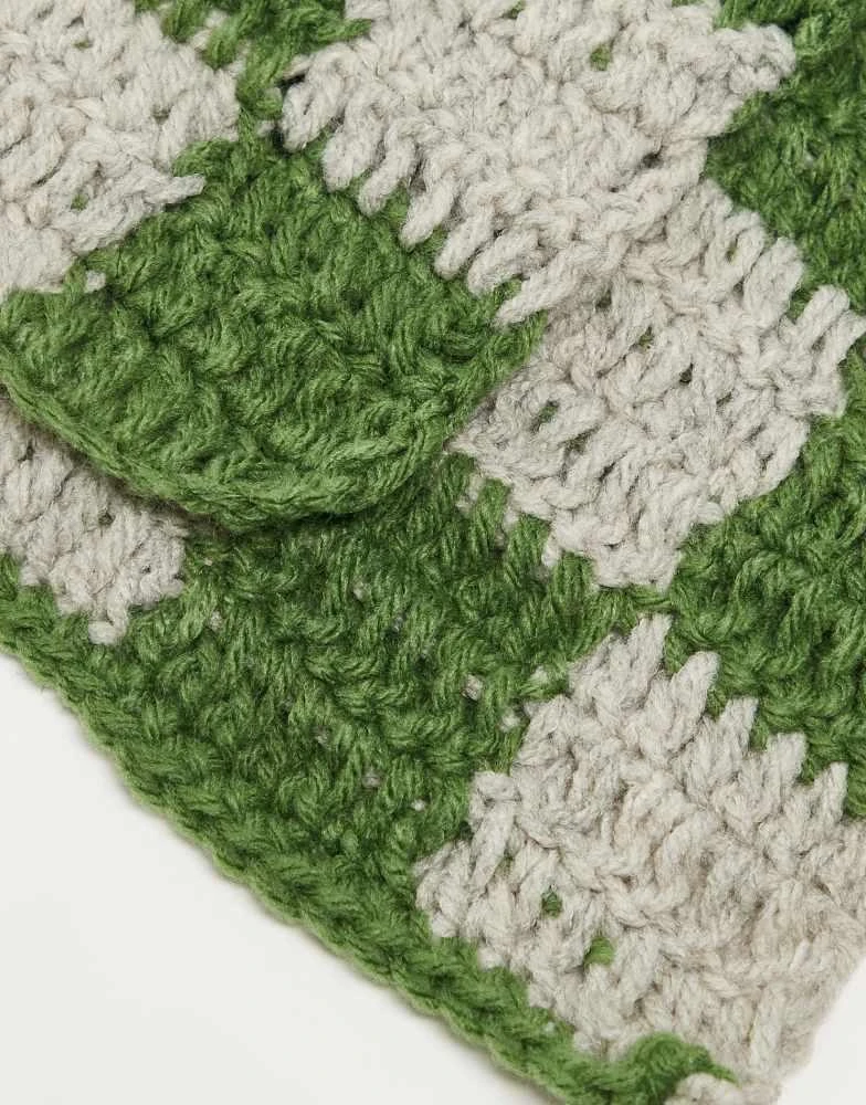 COLLUSION COLLUSION Unisex crochet checkerboard scarf in green and grey 3