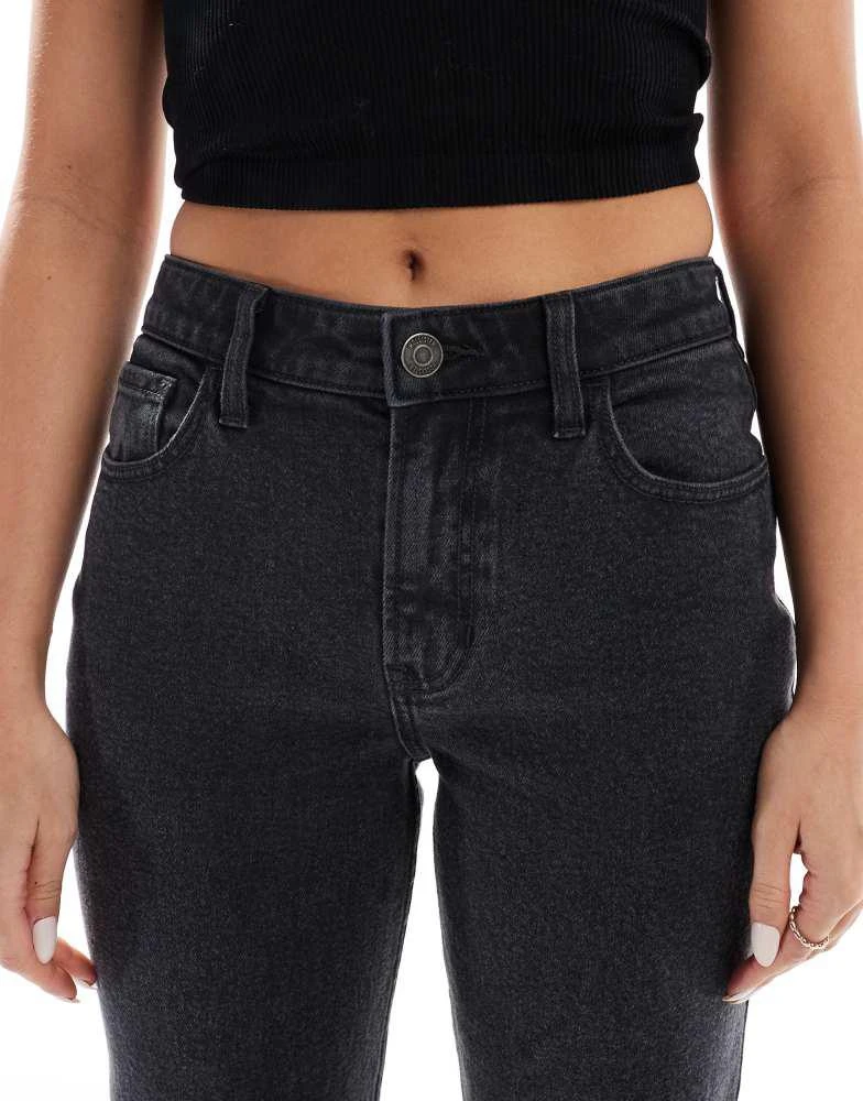 HOLLISTER Hollister high rise straight leg jean in washed black 5