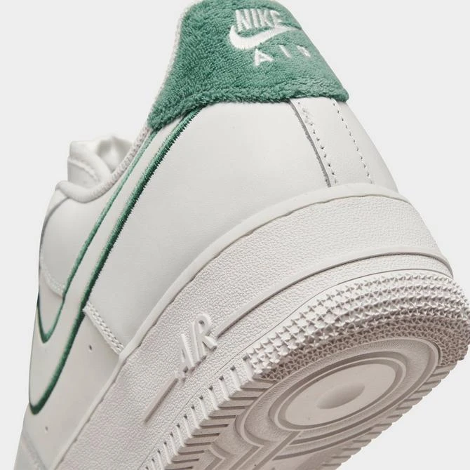 NIKE Men's Nike Air Force 1 '07 LV8 SE Resort and Sport Casual Shoes 5