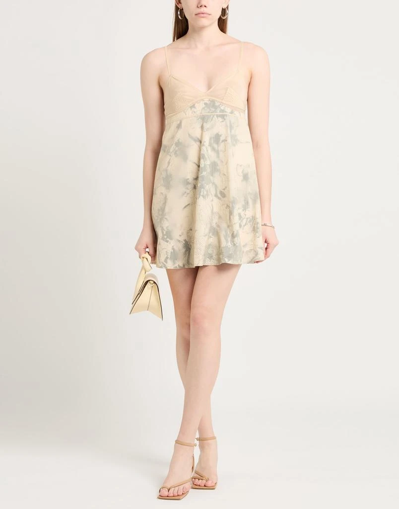 Low Classic Short dress 2