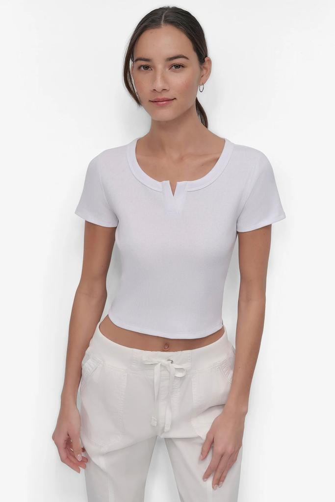 DKNY CROPPED NOTCH NECK TEE