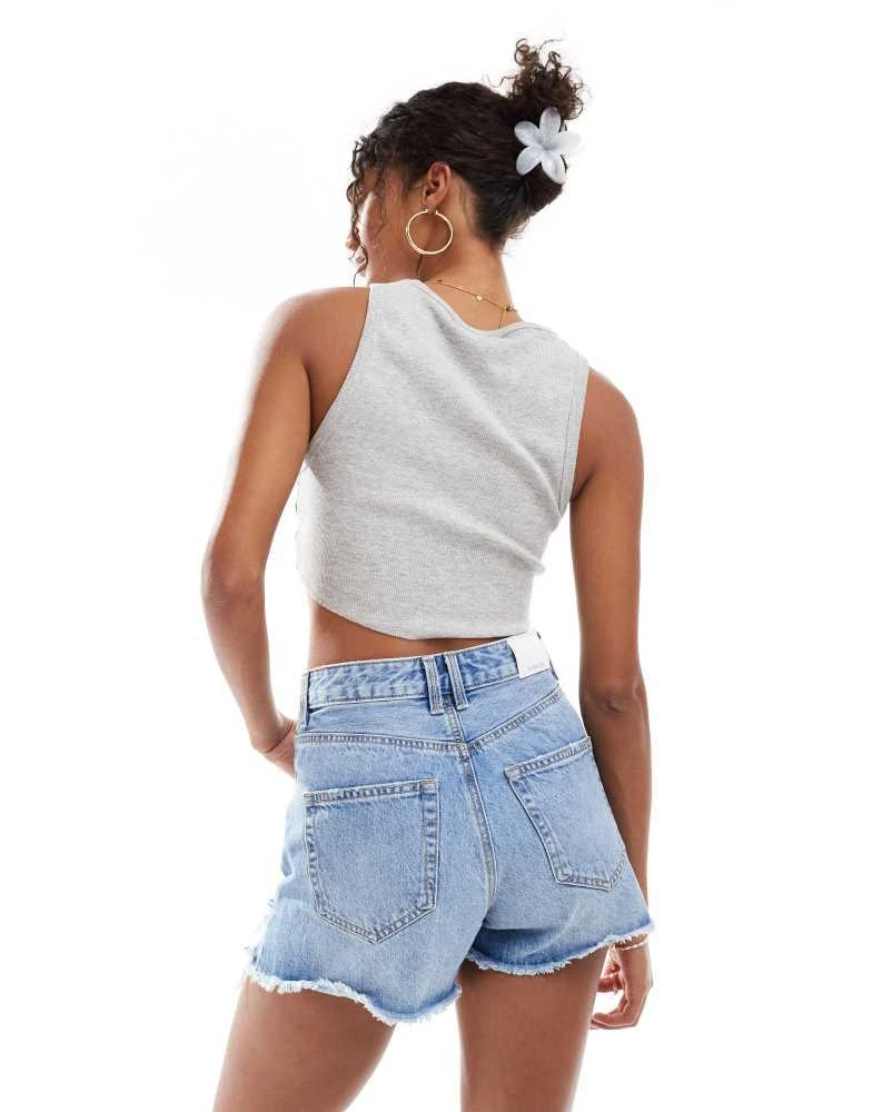 Stradivarius Stradivarius D75 ripped denim shorts in medium blue 2