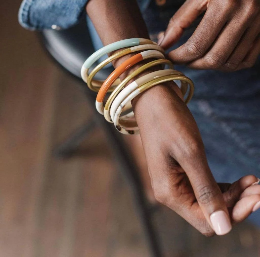 Sunshine Tienda Sunshine Tienda - Women
s Autumn Metallic Bangle Set 4