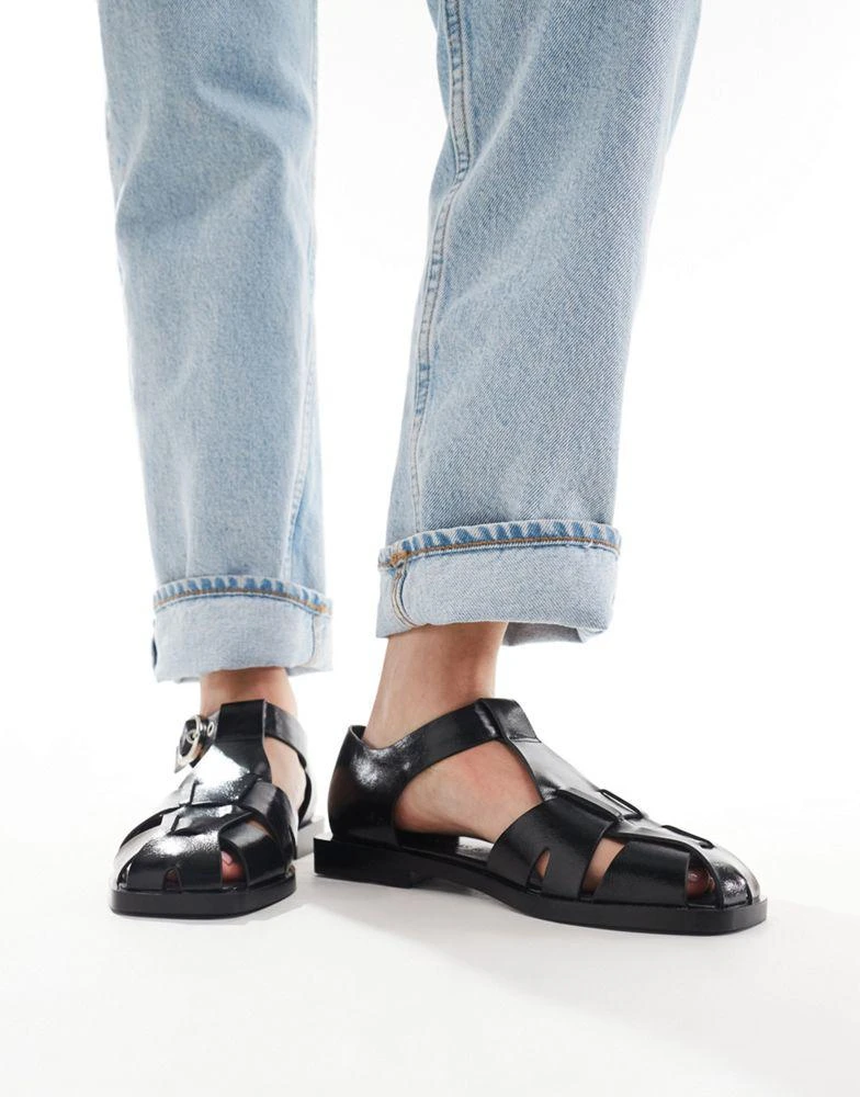 Stradivarius Stradivarius buckle detail covered toe sandal in black 2