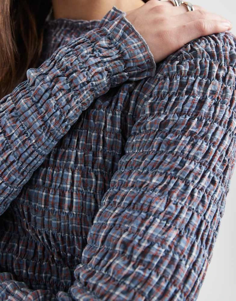 Daisy Street Daisy Street long sleeve shirred top in blue red check 4