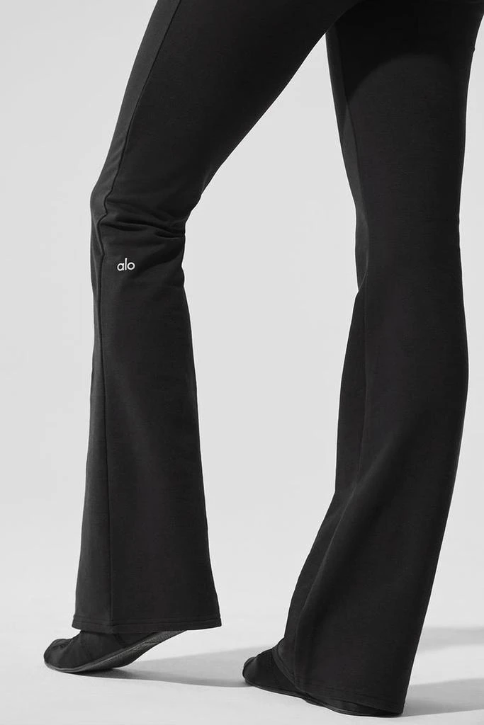 Alo Sway Bootcut Sweatpant - Black 4