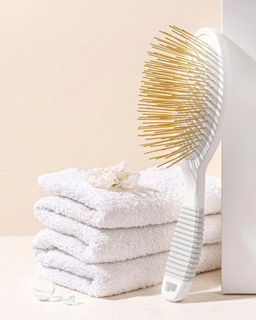 SNOW FOX Gua Sha Hair and Scalp Brush 5