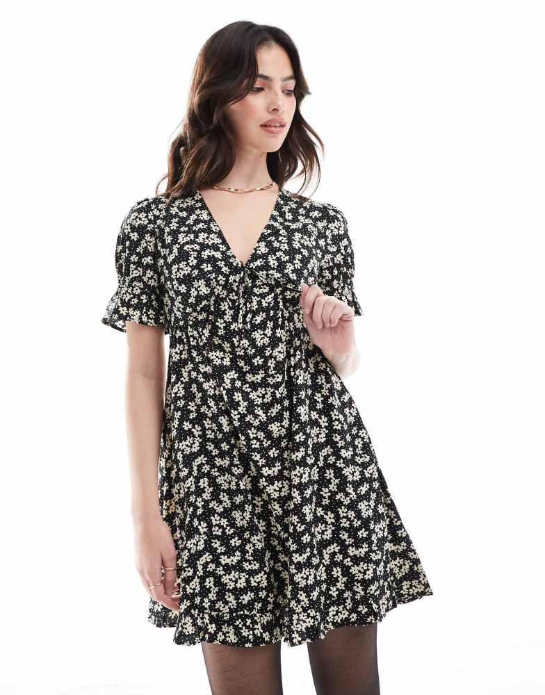 Wednesday's Girl Wednesday's Girl flutter sleeve floral print mini dress in black and white