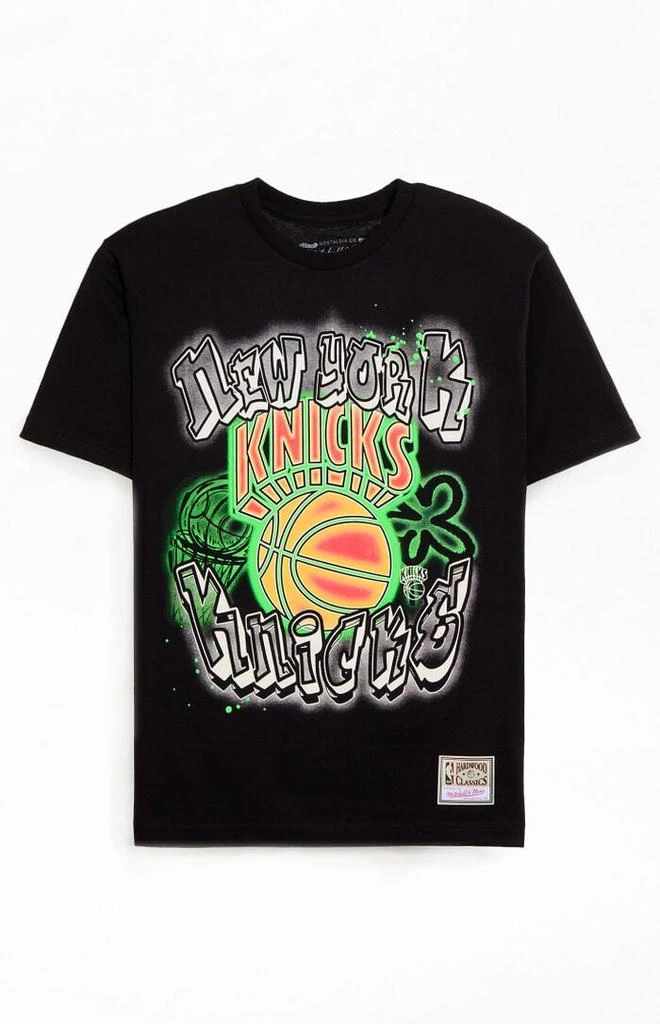 Mitchell & Ness Spraypaint NY Knicks T-Shirt 1