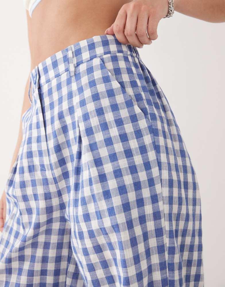 Reclaimed Vintage Reclaimed Vintage baggy tailored linen look trouser in blue check