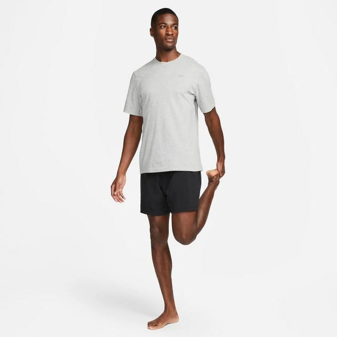 NIKE Men's Nike Dri-FIT Primary Versatile Top 2