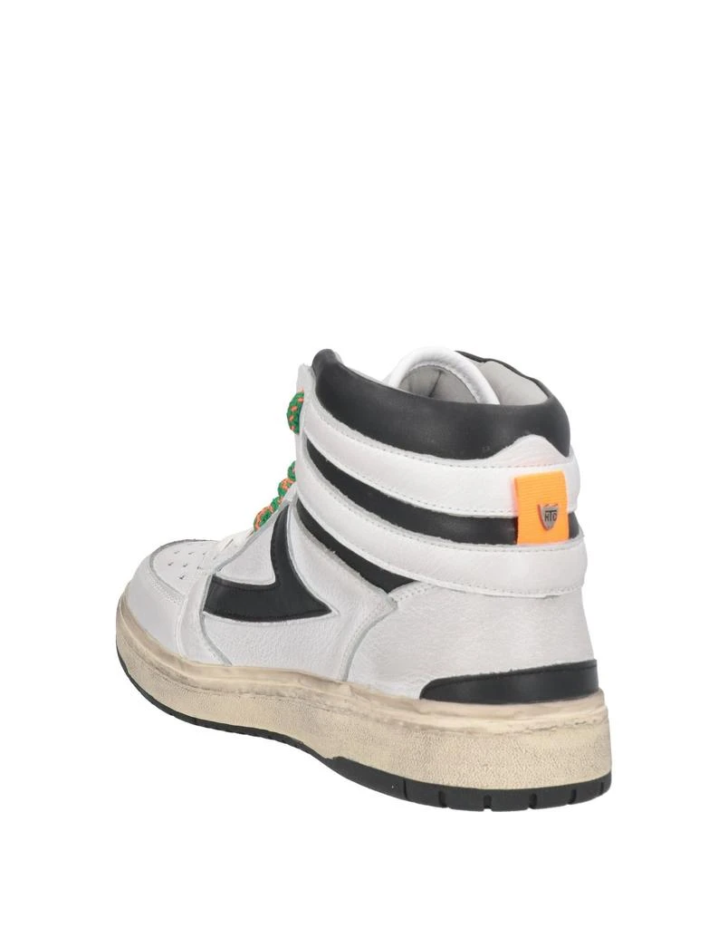HTC Sneakers 3