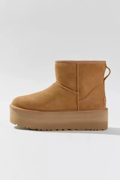 UGG UGG Women's Classic Mini Platform Boot 6