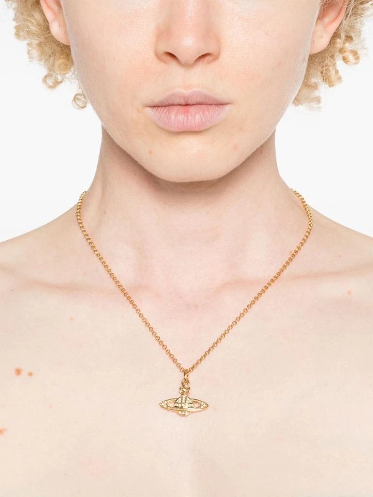 Vivienne Westwood MINI BAS RELIEF PENDANT 2