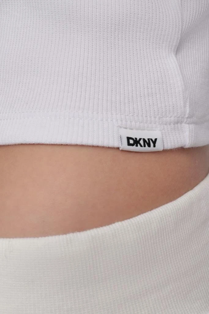 DKNY CROPPED NOTCH NECK PERFORMANCE TEE 5