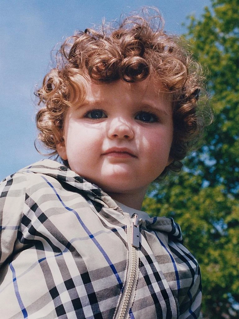 Burberry Little Boy
s 
Boy
s Reversible Windbreaker Jacket 4