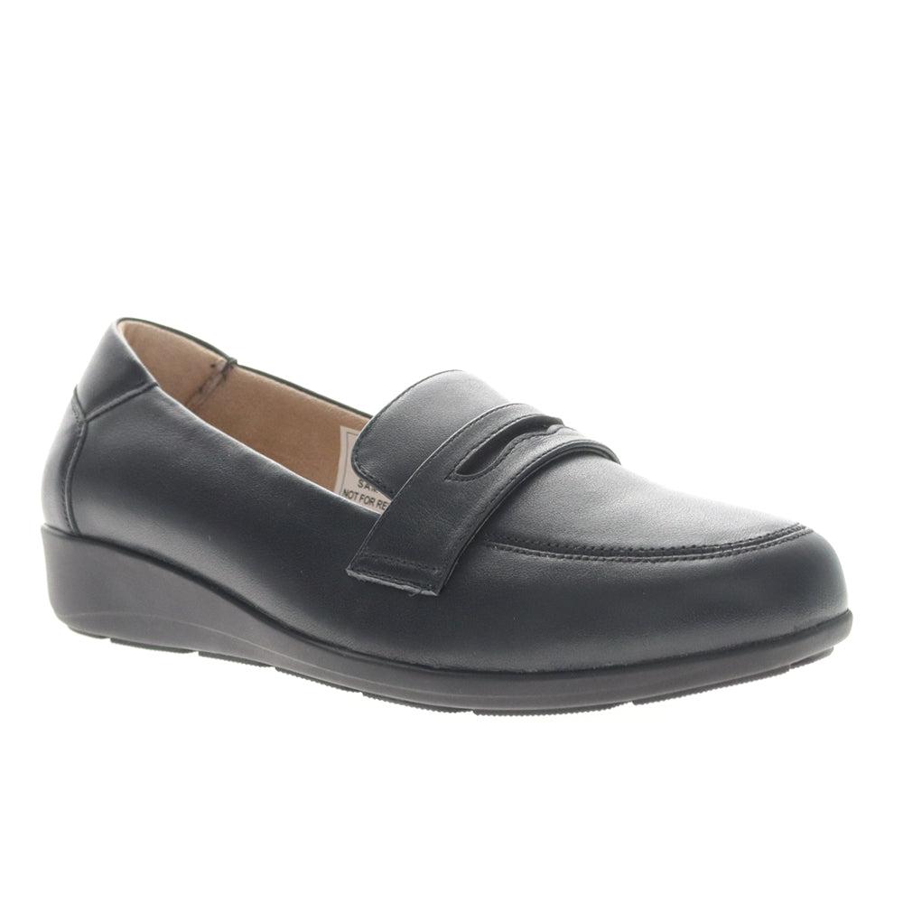 Propet Yetta Flats