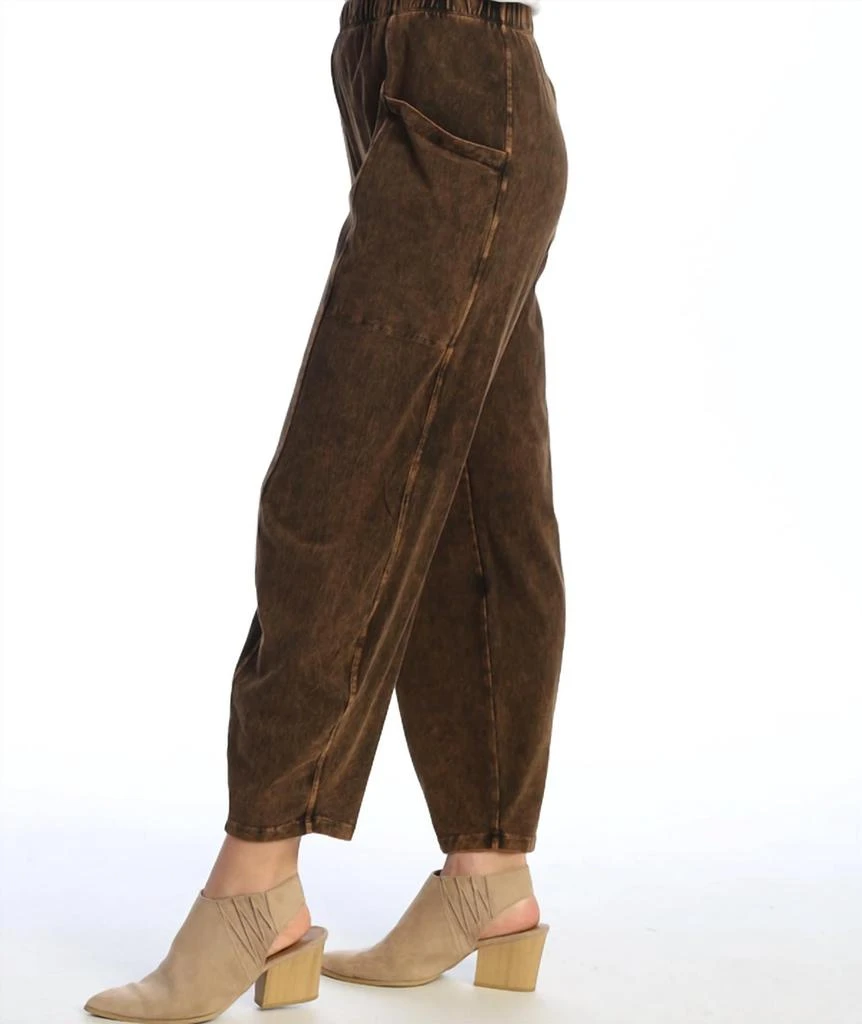 Jess & Jane Mineral Washed Cotton Lantern Pant In Chocolate 2