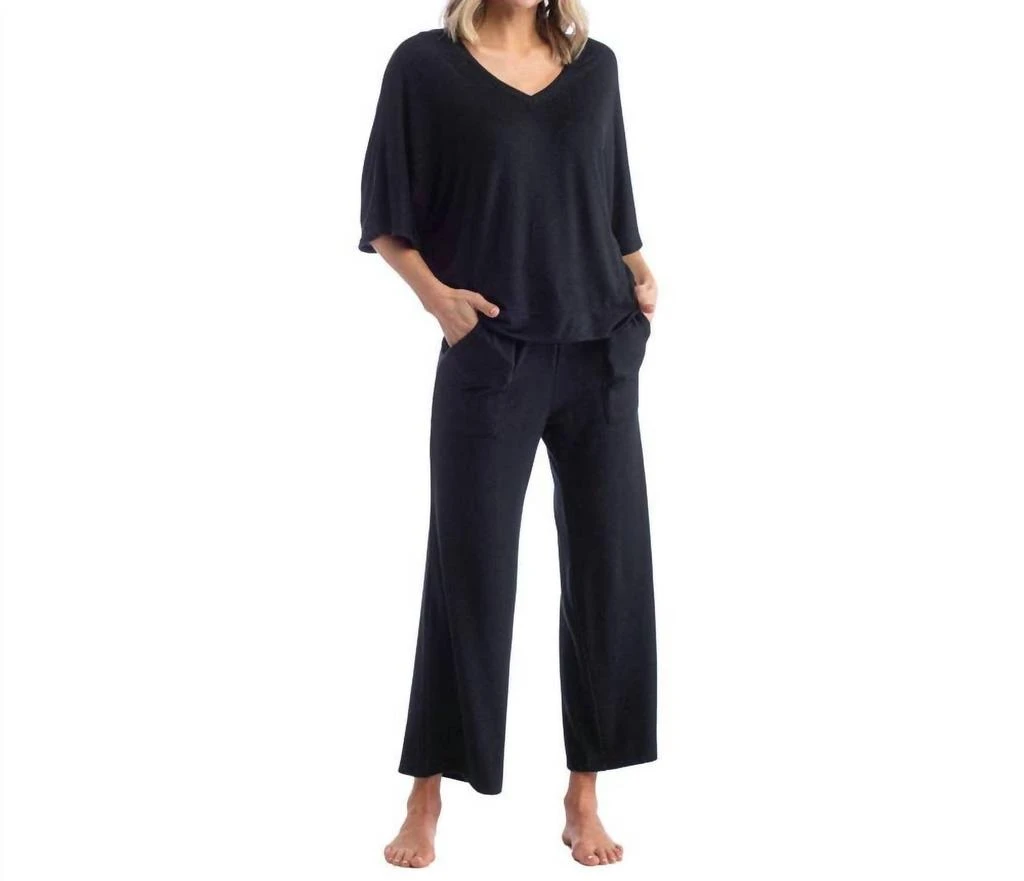 Sage 
Clare Sage 
Clare - Dream Relaxed V-neck with Capri Lounge Set